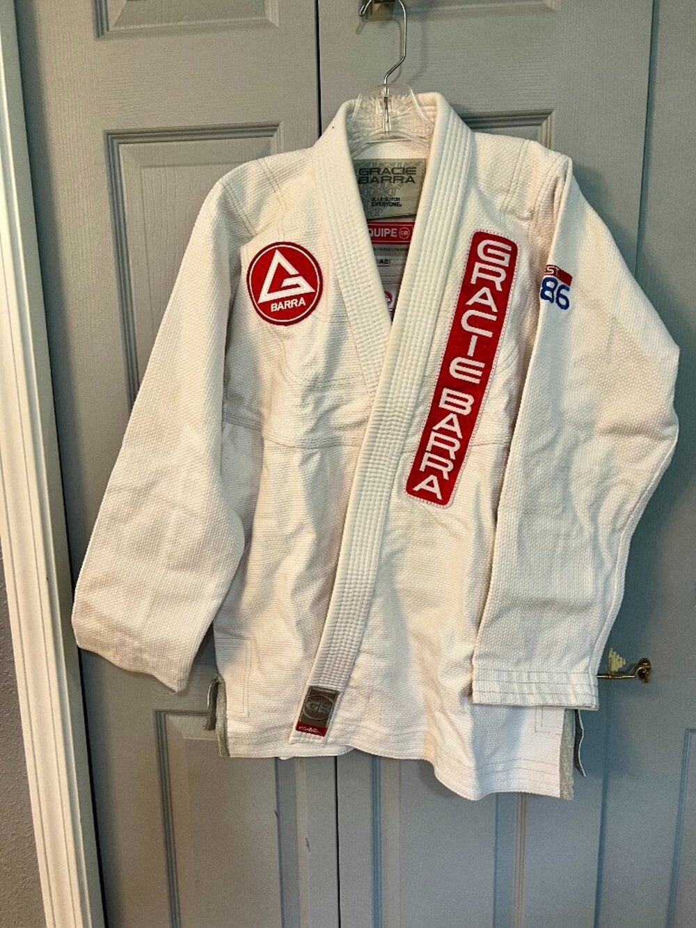 Gracie Barra Equipe GB White/Red Jiu-Jitsu Gi Jacket, Adult Unisex A2